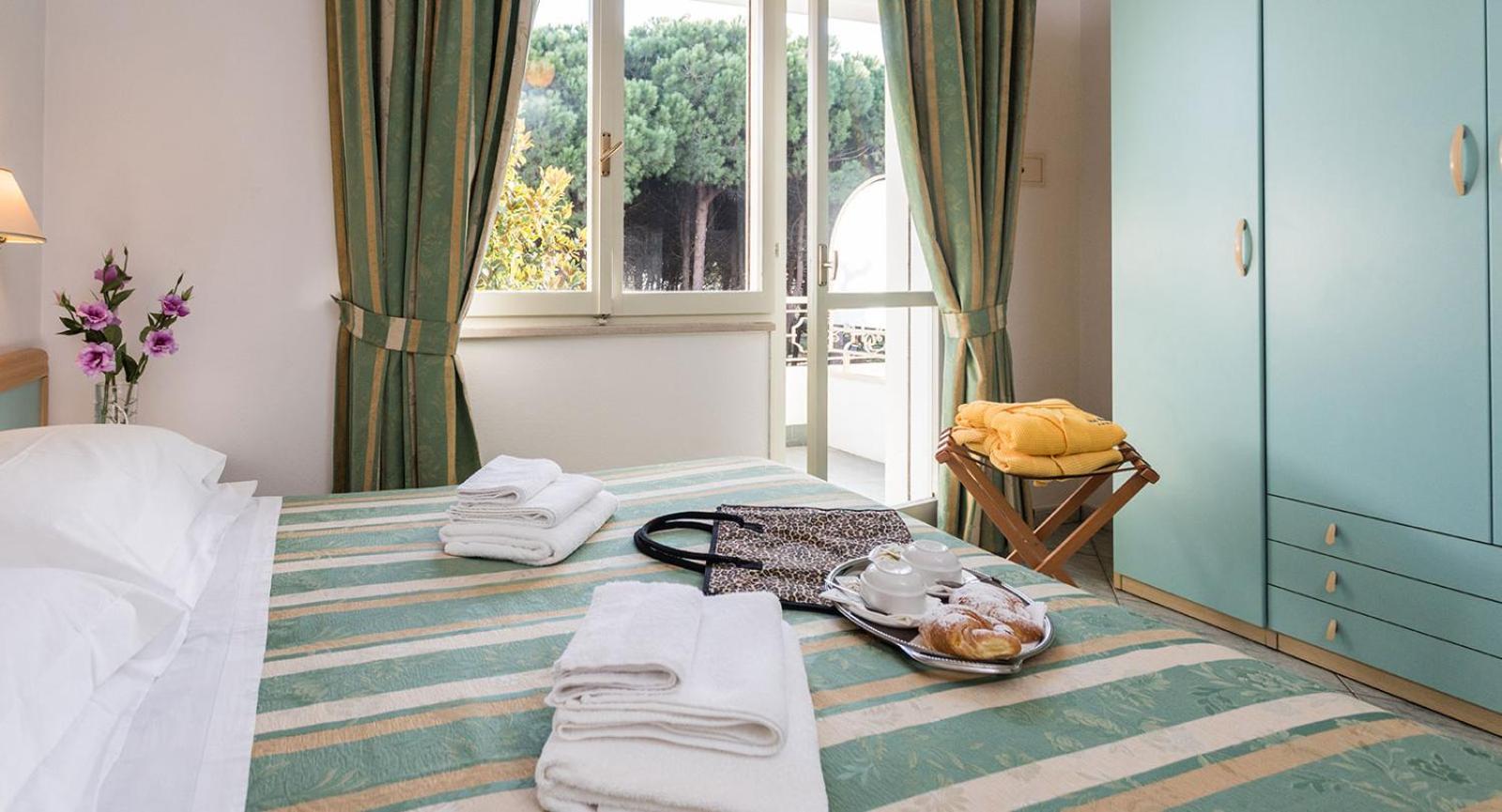 Hotel Bamby Cervia Buitenkant foto